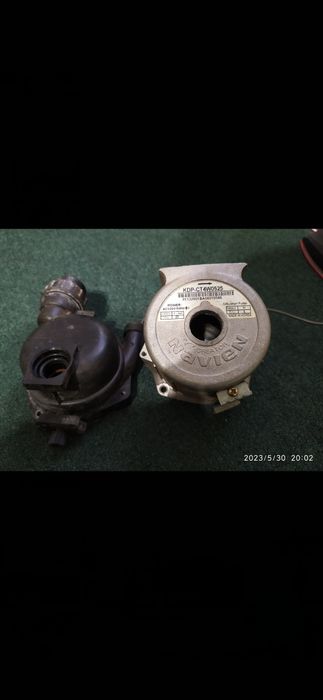 Водяной насос Навьен