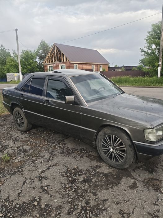 Продам Мерседес 190.