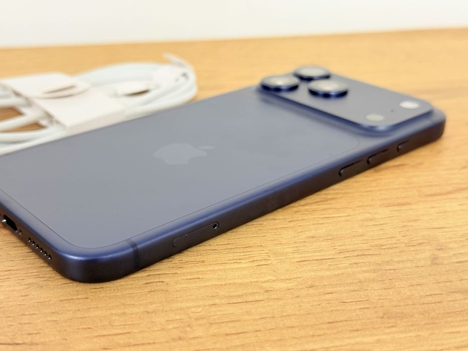 iPhone 17 Pro Max 39 зареждания!!!