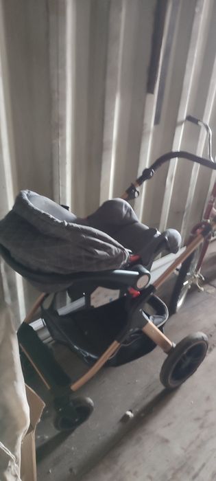 Продам детскую коляску