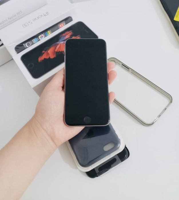 iPhone 5s + iPhone 6s читайте описание