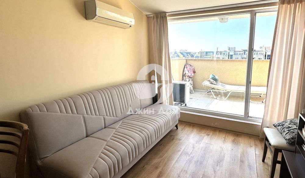 Продава се Двустаен апартамент в к.к. Слънчев бряг - 70 кв.м за 1100 €/кв.м - Снимка #1