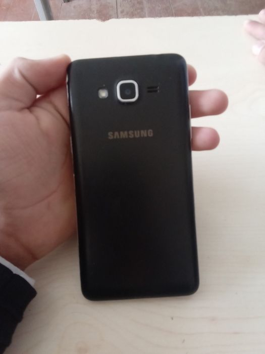Samsung j2 core 400.000 so'm
