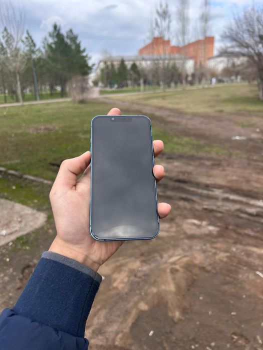 Продаю айфон 13 128 гб