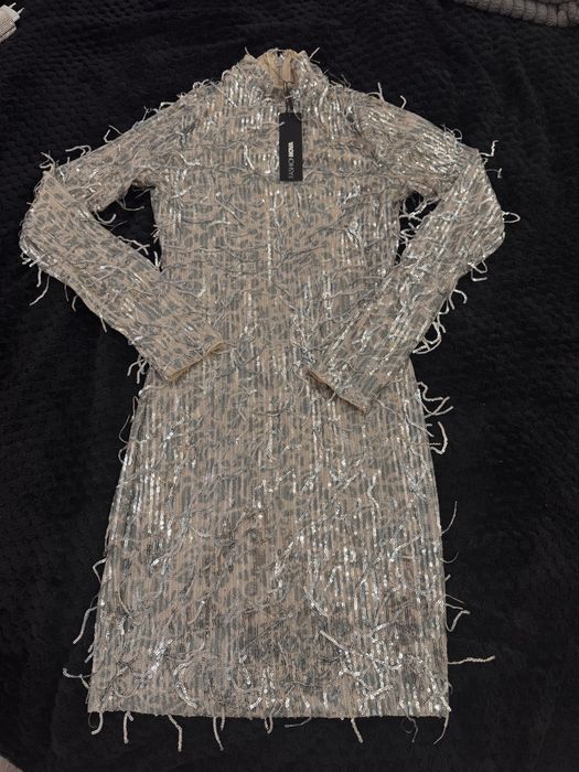 Парти рокля от Fashion Nova С размер с етикет