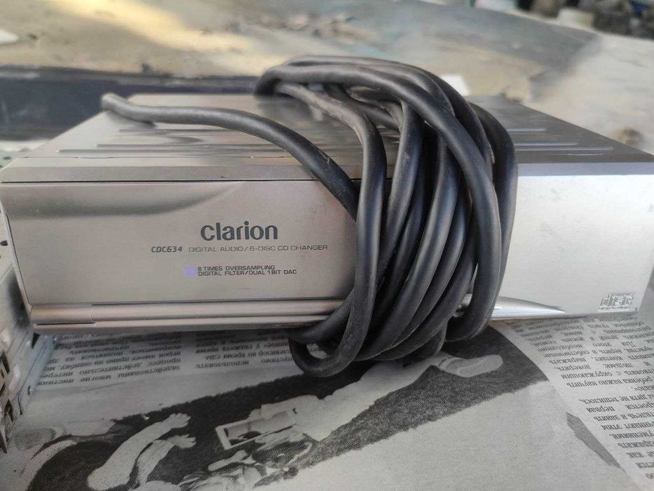 Магнитофон Clarion