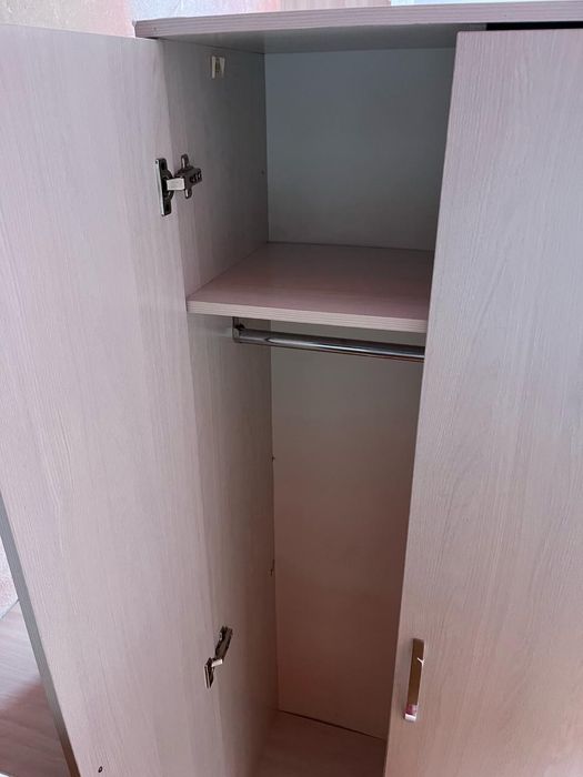 Шкаф және столб