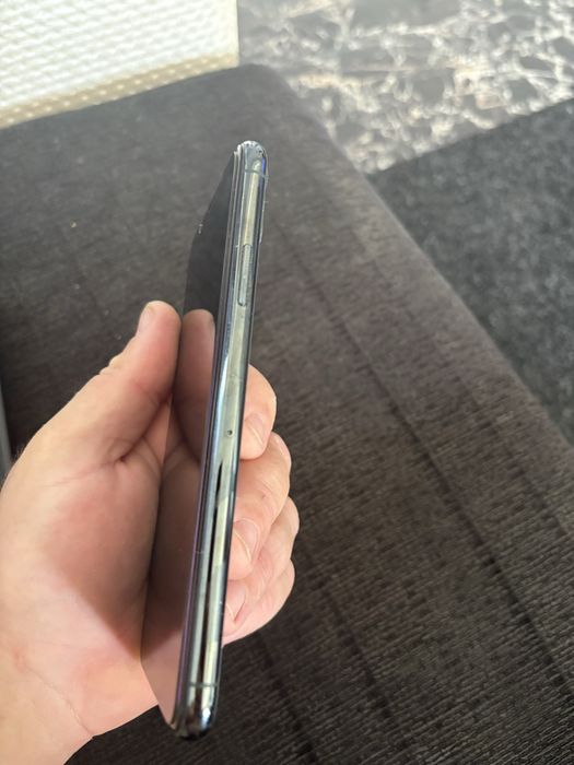 iPhone 11 Pro Max 64 GB – Midnight Green – 500 lei negociabil