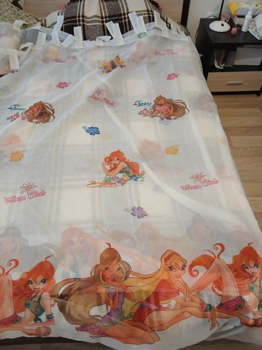 Продавам перде за детска стая