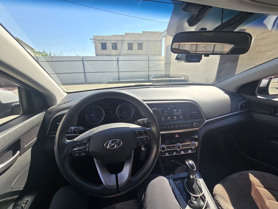 Hyundai Elantra 2019