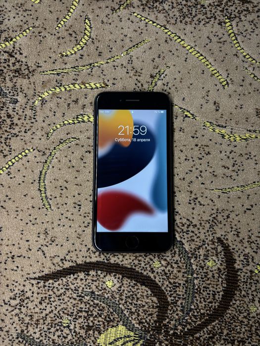 Продам/Обменяю iPhone 7 32gb Black.