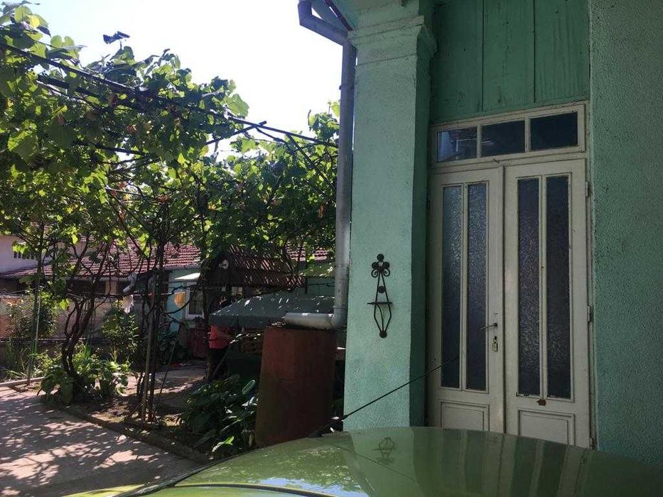 Vand casa cu anexe, curte si gradina (suprafata totala 3444 mp) in Căstău