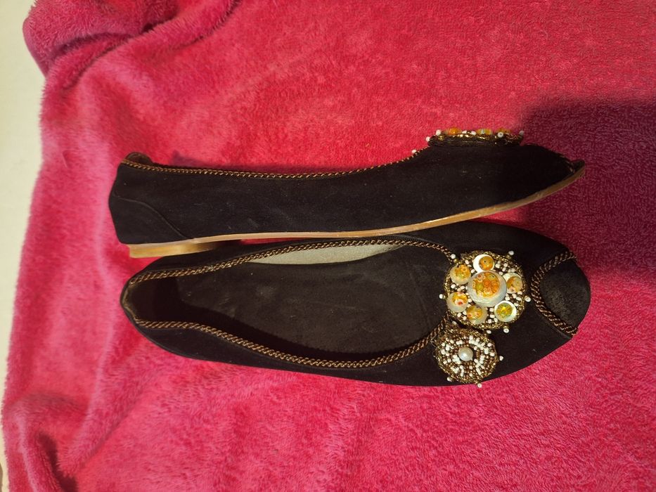 Обувки за народна носия 40/41 н. -  30 лв