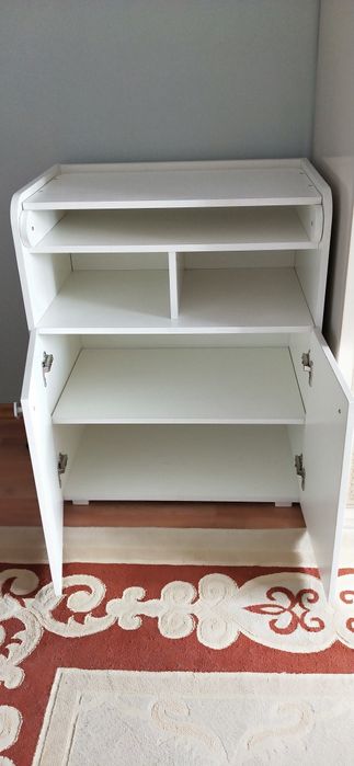 Пеленальный столик