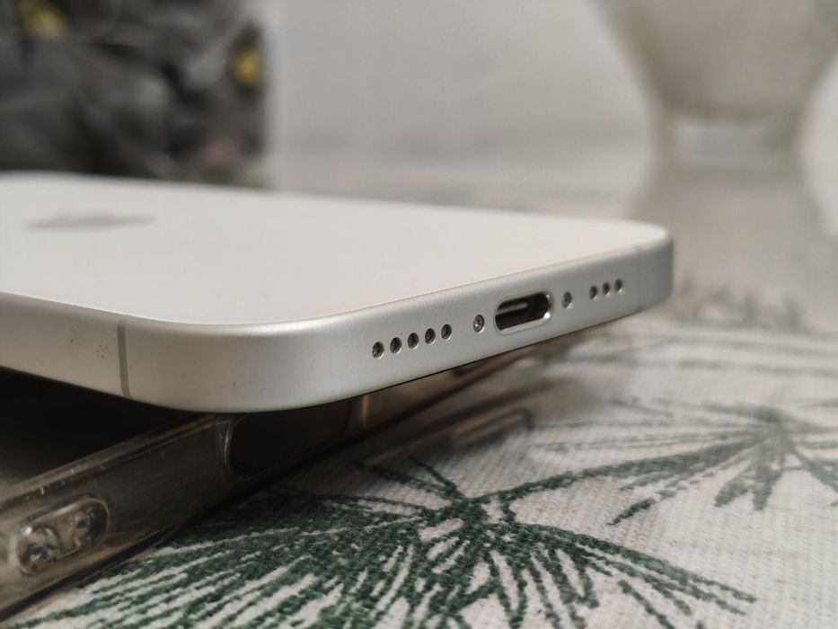 Продам iPhone 16, 256, 100%