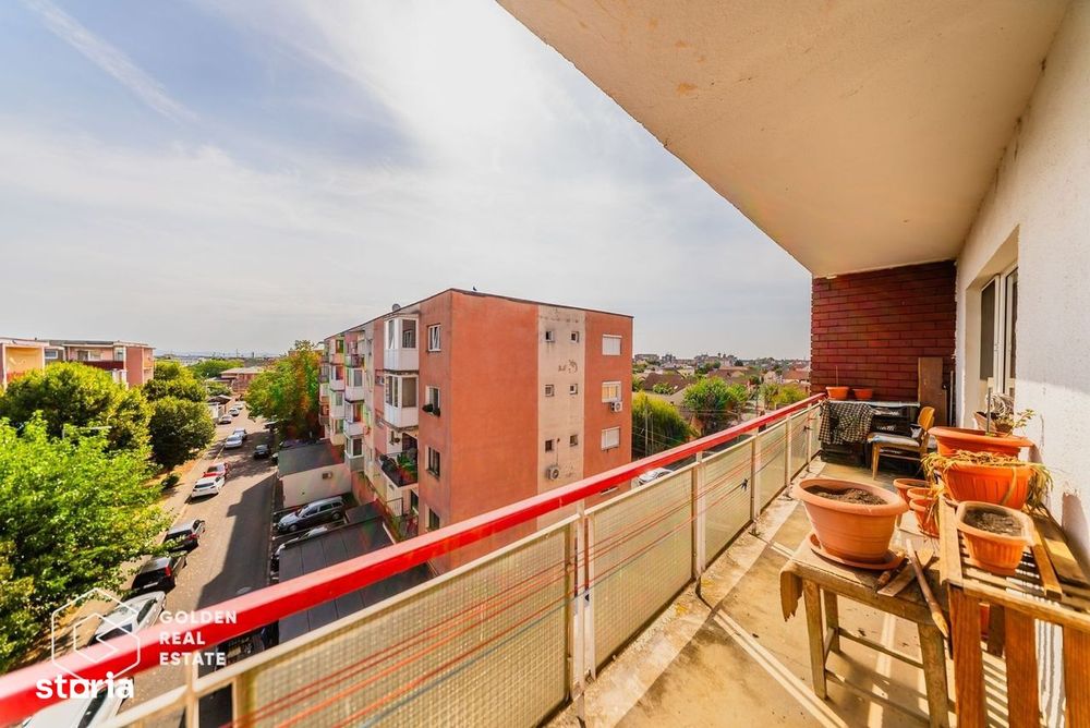 Apartament 4 camere, total decomandat, zona Miorita