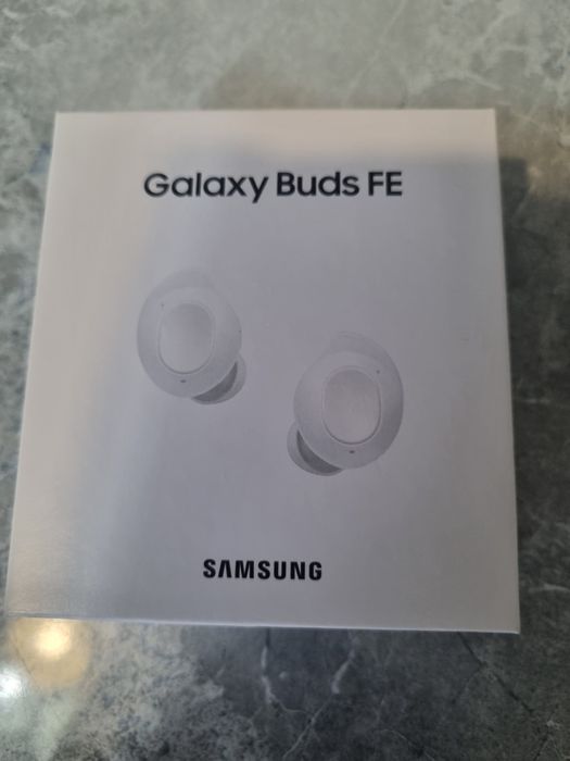 Новые наушники Самсунг Бадс Фе