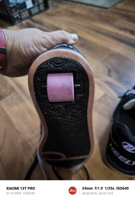 Adidasi Heelys cu rola , marimea 36,5