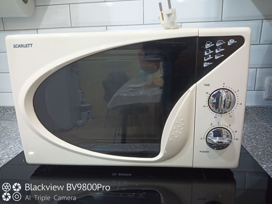 Микроволновка SCARLETT