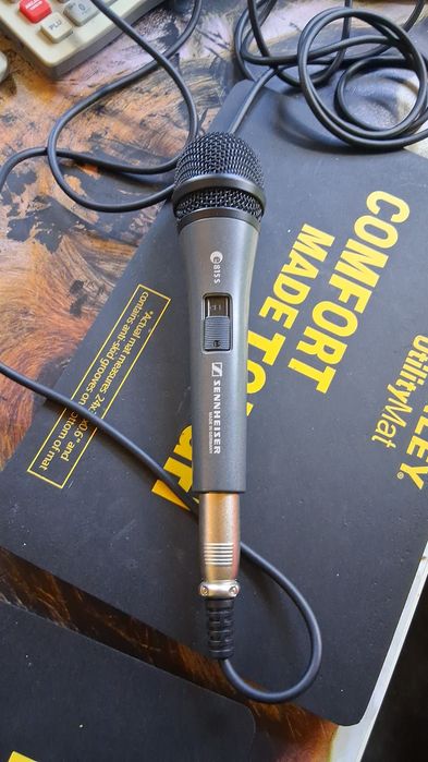 Microfon  studiou  profesional