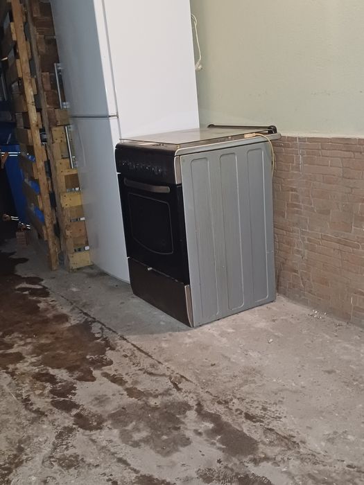 Vând mașină de spălat,frigider ,boilar și aragaz