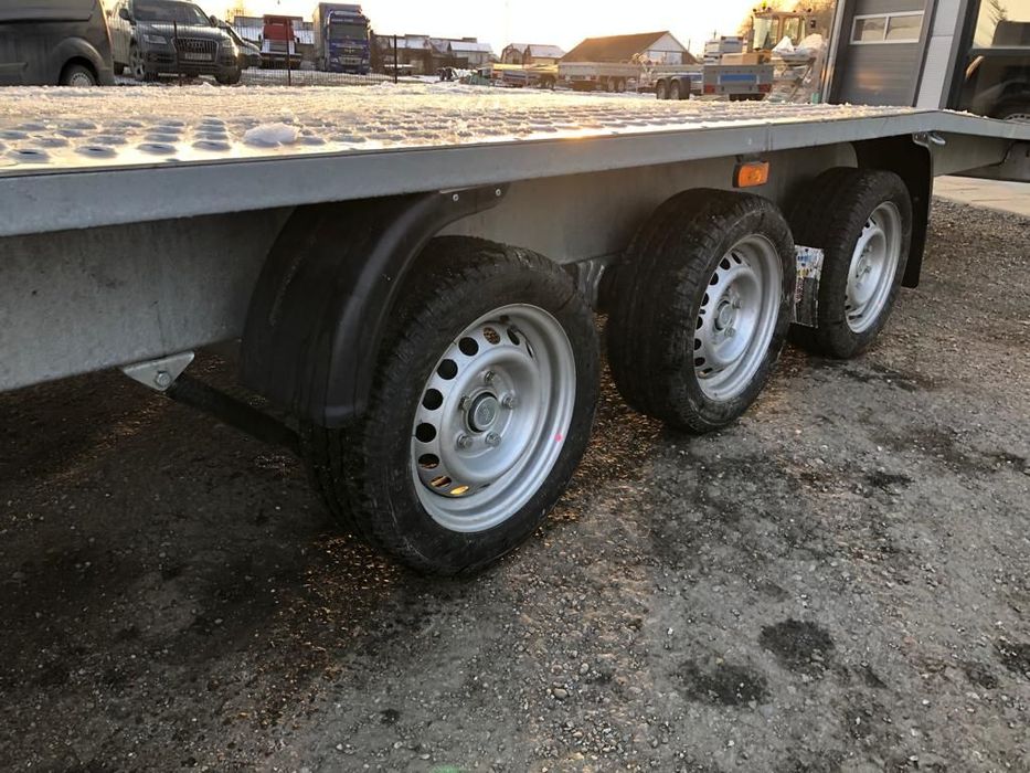 Niewiadow Jupiter 6m 3 axe 3500kg Remorca /Platforma transport auto 6m/2m 3 axe Cu tego pe mijloc