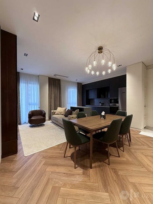 Mirabad Avenue — новая 3-комнатная 80 м², авторский ремонт, 2 балкона