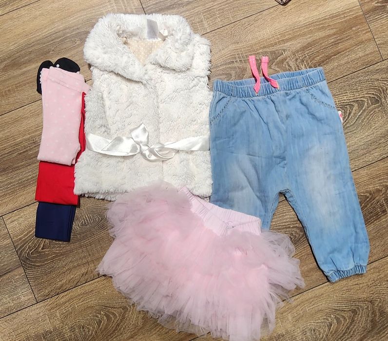 Лот дрешки размер 9-12 месеца