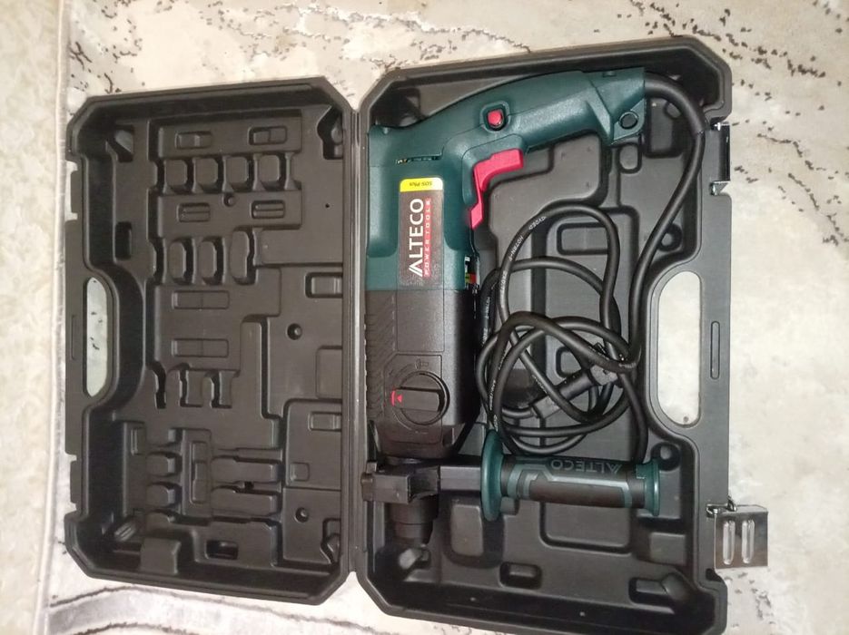 Перфоратор сатам новый