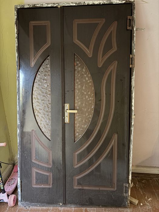 Eshik rom ikki tabaqa