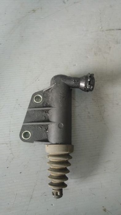 pompa ambreiaj 1.3 benzina suzuki swift m13a