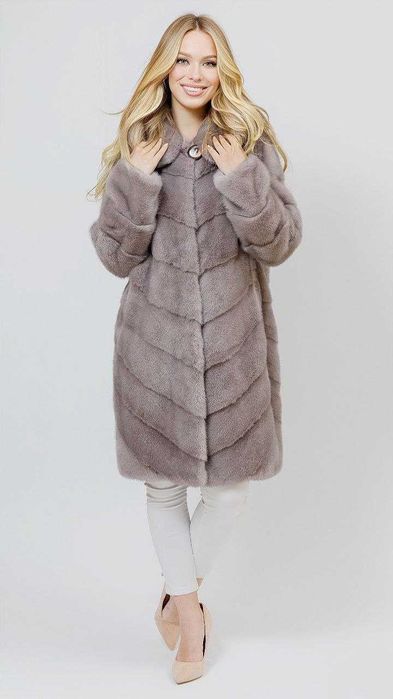 Haina de blana nurcă , vizon divină, incredibil. Culoare Gri