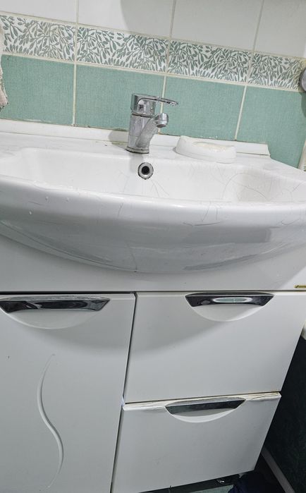 Продам  мебель в ванну