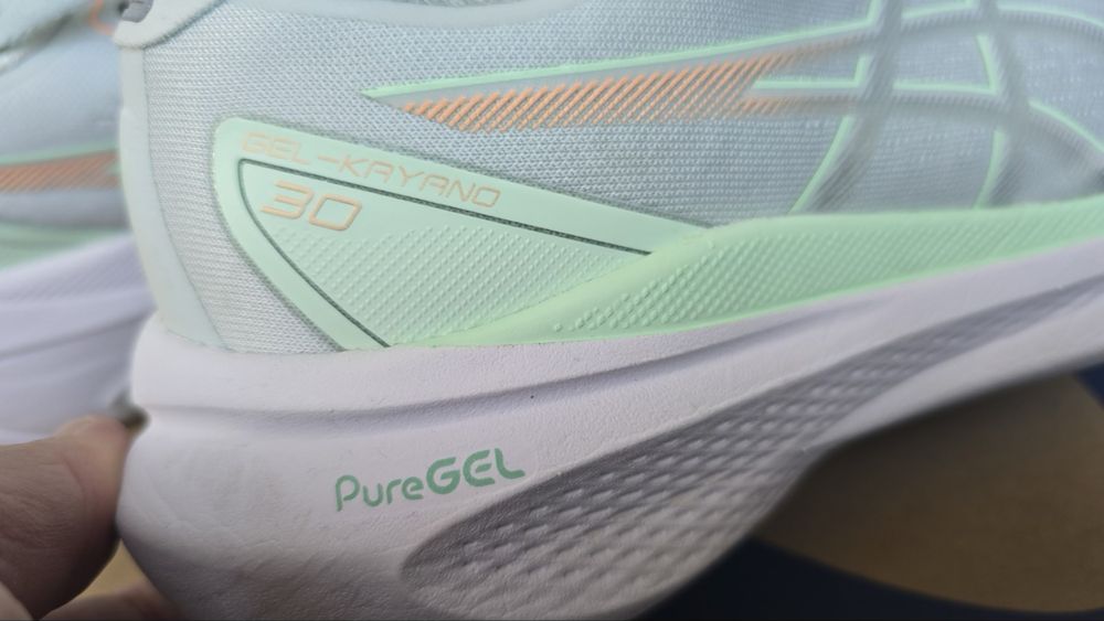 Asics дамски маратонки GEL-KAYANO 30, 39номер