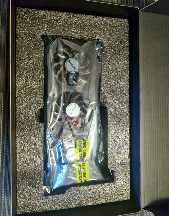 Видеокарта Gigabyte GeForce RTX 3050 Gaming OC 8GB VRAM Triple fan