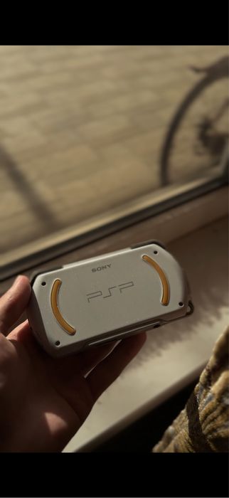 PSP GO белый жемчуг