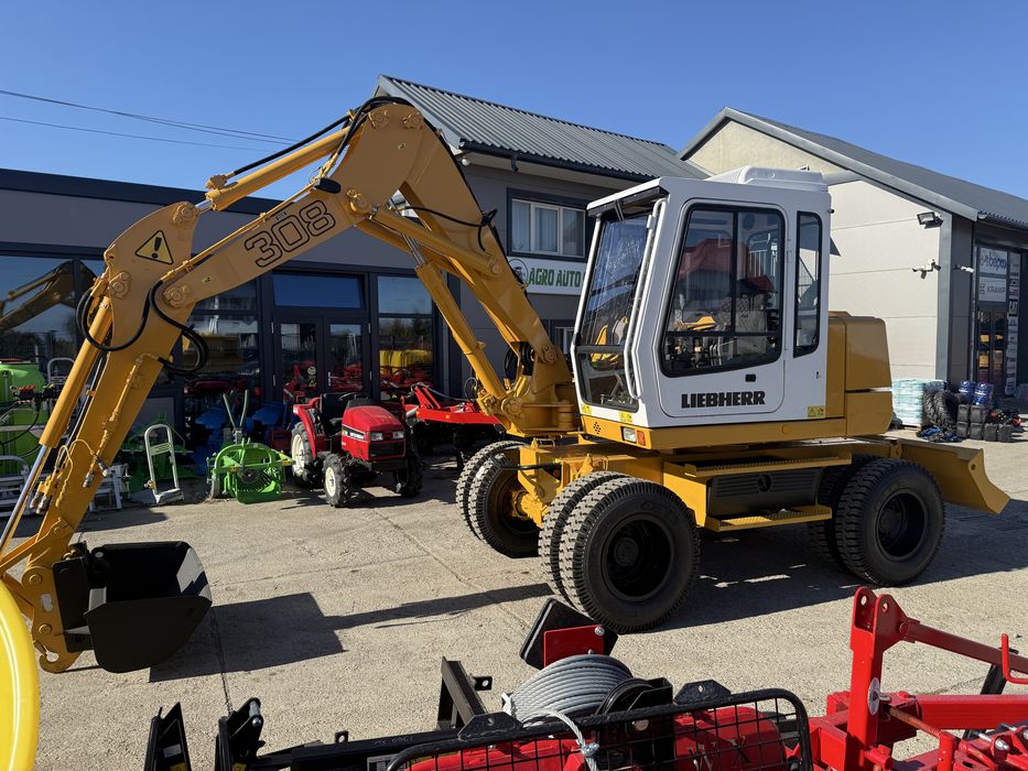 Excavator Liebherr A 308 recent adus
