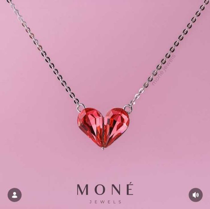 Браслет и подвеска бренда Mone