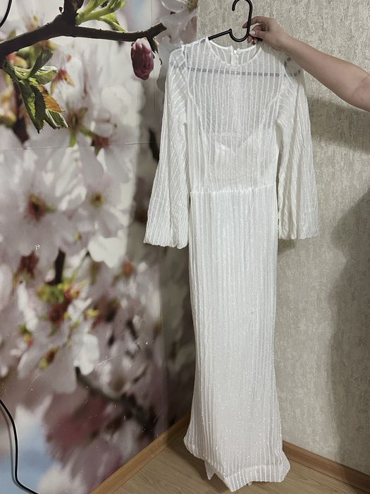 Платья вечерние,