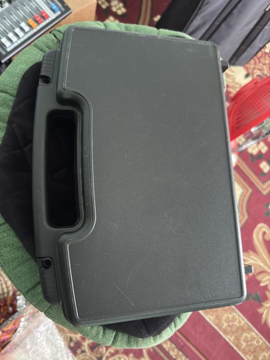 Akg 45 sport set 8 kanallik yangi holatda sotiladi 3 ta galofka bilan