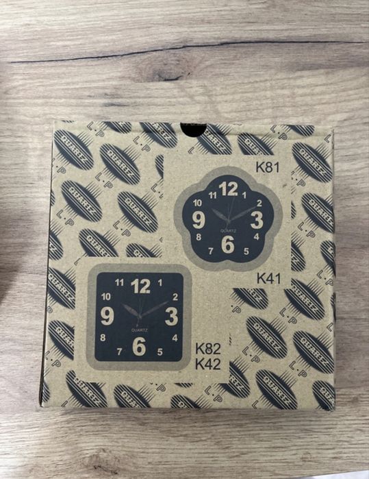 Ceas de masa patrat negru