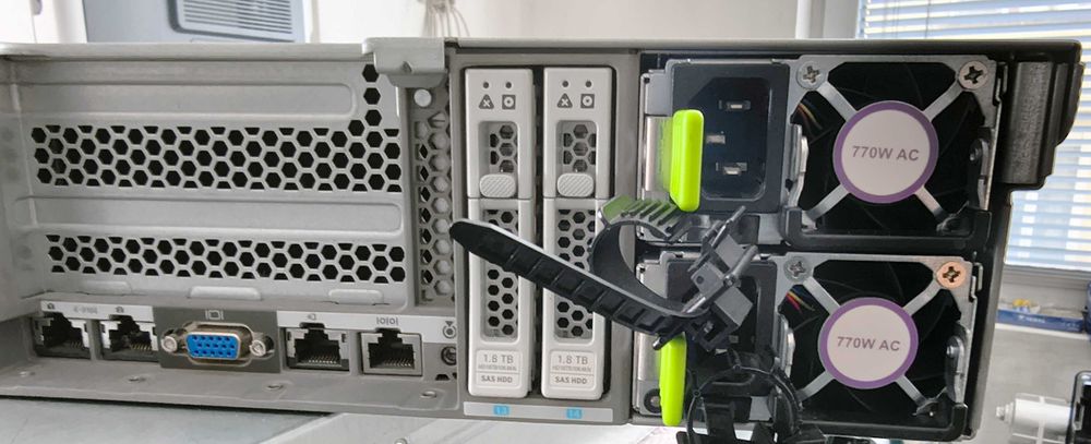 Сървър Cisco UCS C240 M5 12*LFF 2*Gold 6138 RAID12G