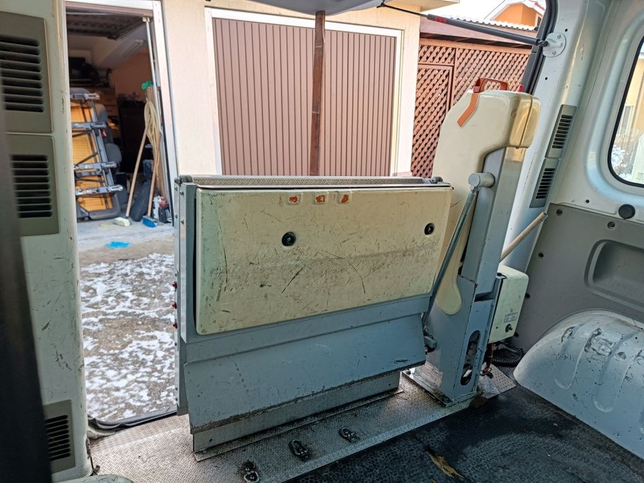 Lift hidraulic auto pers handicap