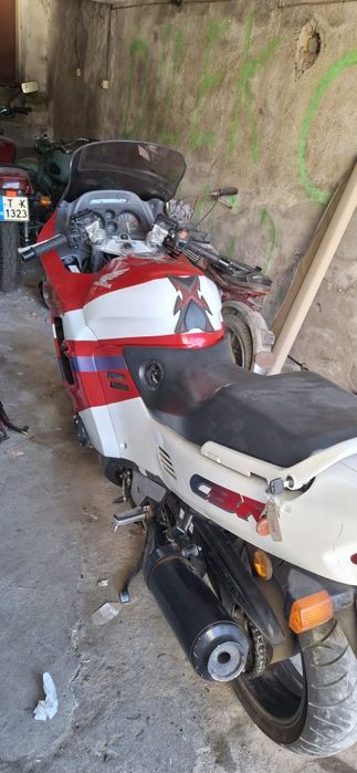 Honda cbr 1000ff