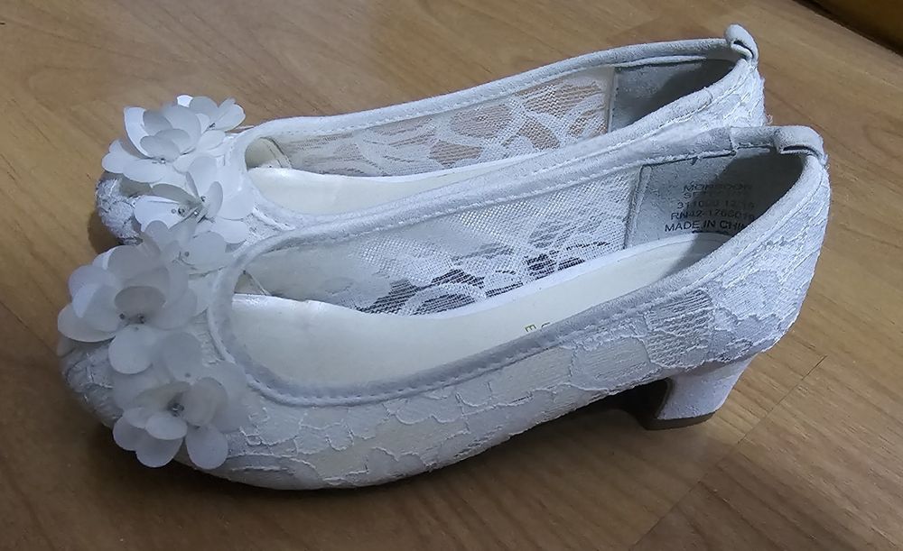 Обувь детская на девочку брендовая 30 р, 32 р