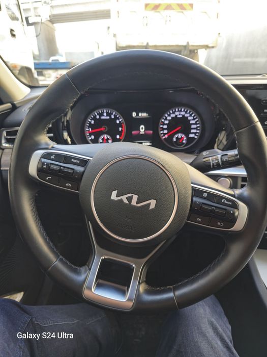 КИА. К5 Пристиж +