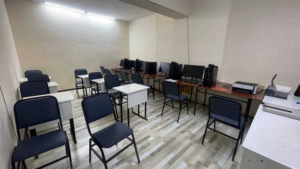 Xójai jahon yonida 3 qavatli bino sotiladi yoki uzoq muddatli ijaraga.