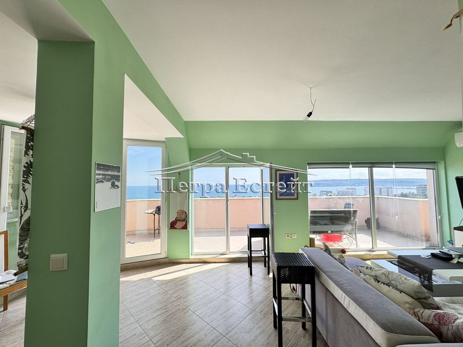 Продава се Четиристаен апартамент в Варна, Бриз - 155 кв.м за 2000 €/кв.м - Снимка #1