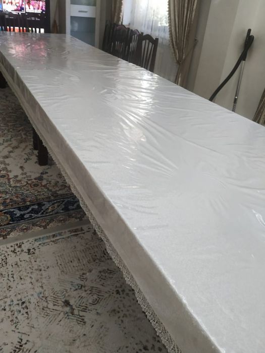 Стол для гостиной