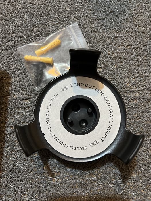 AMAZON echodot 3 wall mount